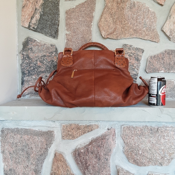 Large beautiful shoulder purse!!  👛 - Picture 8 of 8